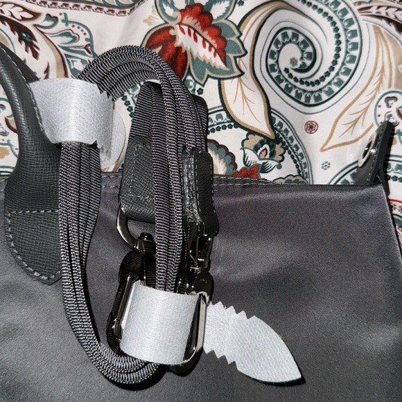 Brand New LongChamp Large Le Pliage Neo (Top Handle) (NWOT) - Picture 4 of 10